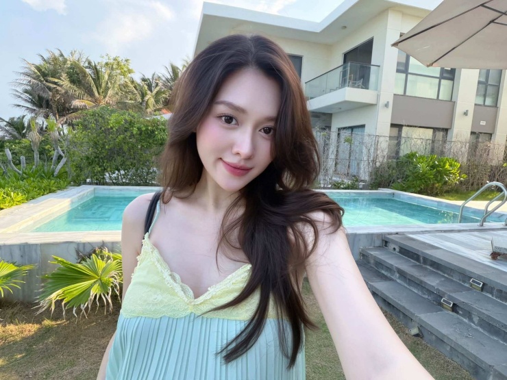 Lộ sắc vóc 'mong manh' của Á hậu Tường San ở những tháng cuối thai kỳ - 5