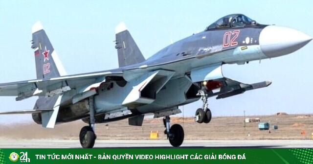 Iran sắp nhận hàng chục tiêm kích 'ngoài hành tinh' từ Nga