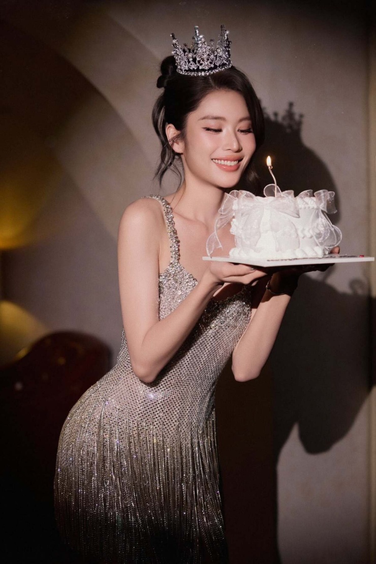 Sắc vóc tuổi 30 của người mẫu Nam Anh - 17