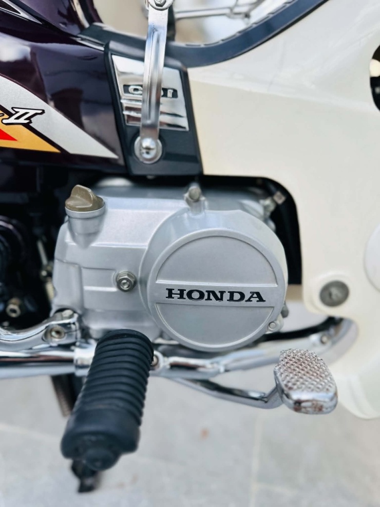 Honda Dream Thái hơn 40 năm tuổi được rao giá 500 triệu đồng - 5