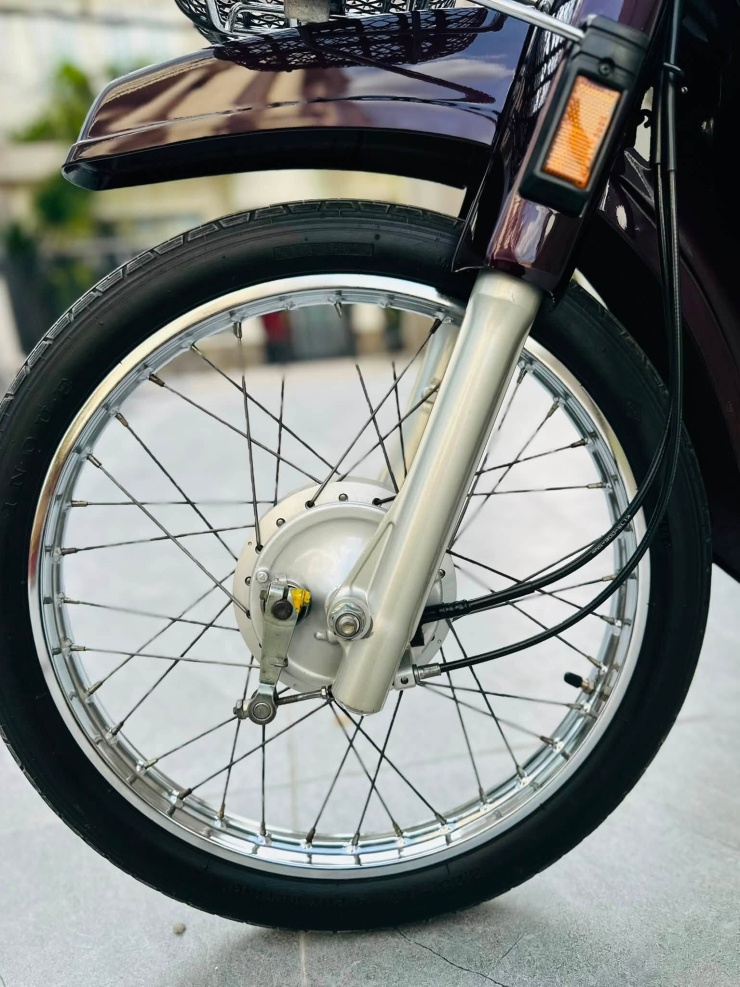 Honda Dream Thái hơn 40 năm tuổi được rao giá 500 triệu đồng - 8