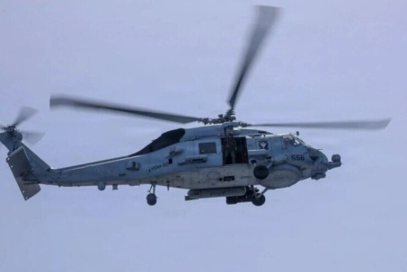 Trực thăng MH-60S Seahawk của Hải quân Mỹ rơi xuống biển Ả Rập