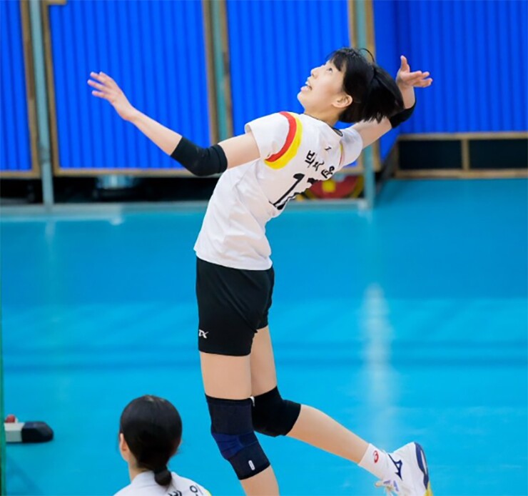 Nữ VĐV 17 tuổi&nbsp;Park Seoyoon cao đến 1m93