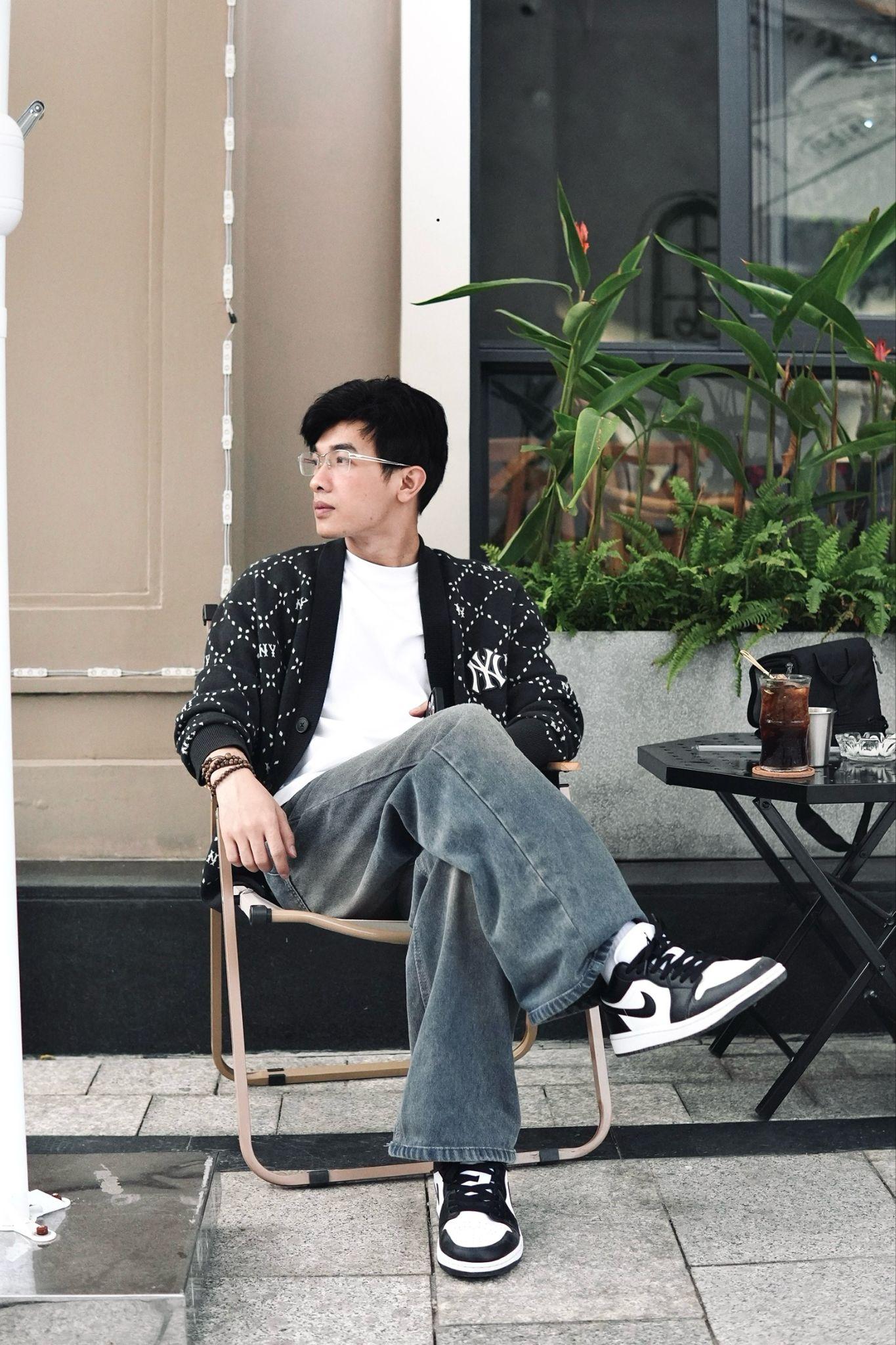 Theo Nguyễn Văn Linh, thương hiệu cá nhân Kiot Khói được xây dựng từ những trải nghiệm thực tế trong kinh doanh, thương mại điện tử và sáng tạo nội dung số.