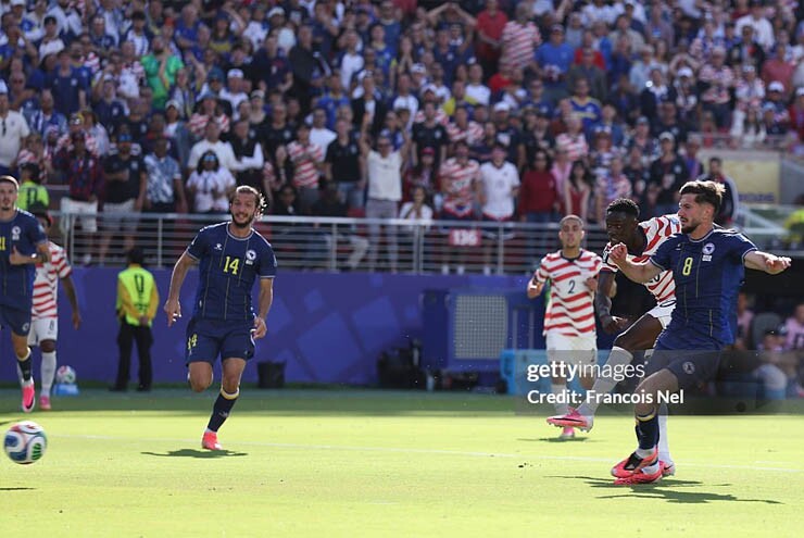 Trực tiếp bóng đá Mỹ - Bosnia: Không có bàn danh dự (World Cup) (Hết giờ) - 1