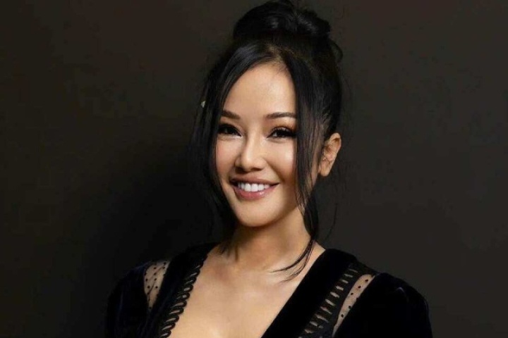 Bí quyết giúp Hồng Nhung khỏe 'từ trong ra ngoài'