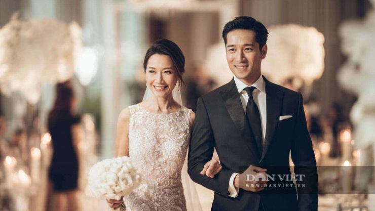 Đêm tân hôn, chúng tôi về căn hộ của tôi - giờ là nhà tân hôn của hai đứa.