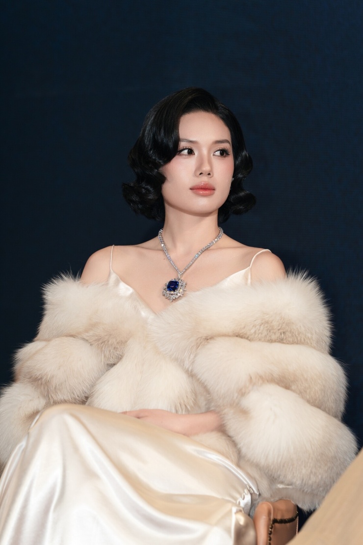 Hai mỹ nhân 'Hoàng hậu cuối cùng' khoe sắc - 6