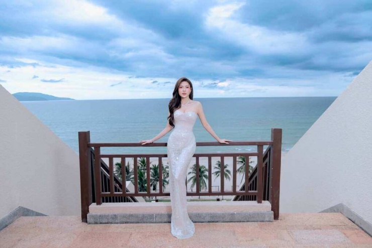 Ảnh sao 3/7: Mỹ Tâm 'gây thương nhớ' với áo dài trắng - 7