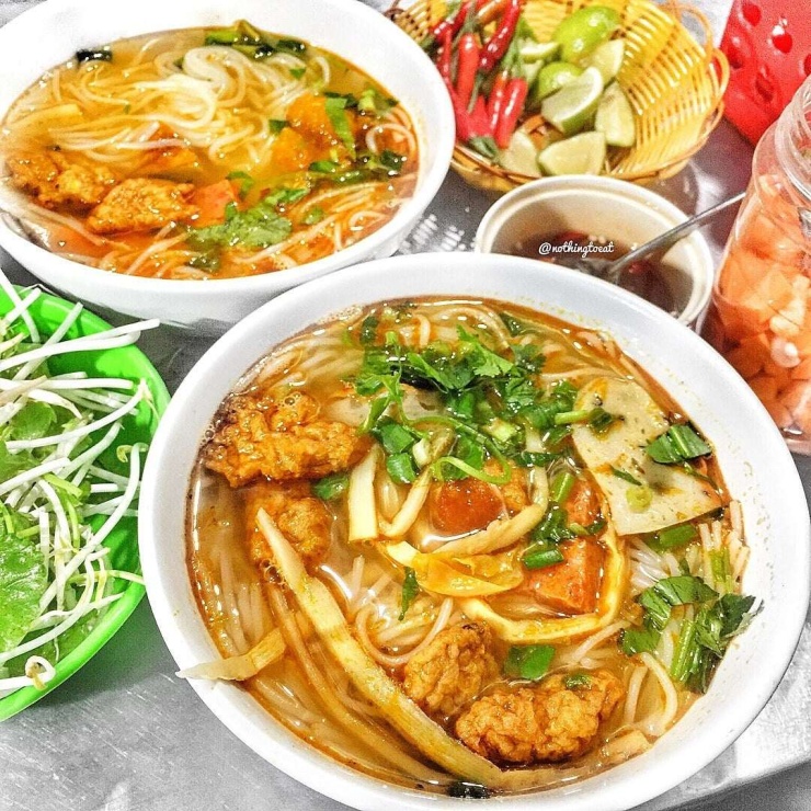 Bún chả cá Nha Trang nổi tiếng kháp nước vì được làm từ cá tươi, mang lại vị thơm ngon cho du khách. (Ảnh: Vietravel)