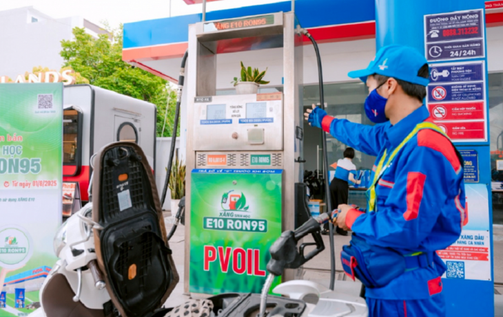 Chính phủ đồng ý kéo dài miễn thuế bảo vệ môi trường, giá trị gia tăng (VAT), nhập khẩu ưu đãi với xăng dầu thêm 3 tháng, đến hết ngày 30/9.