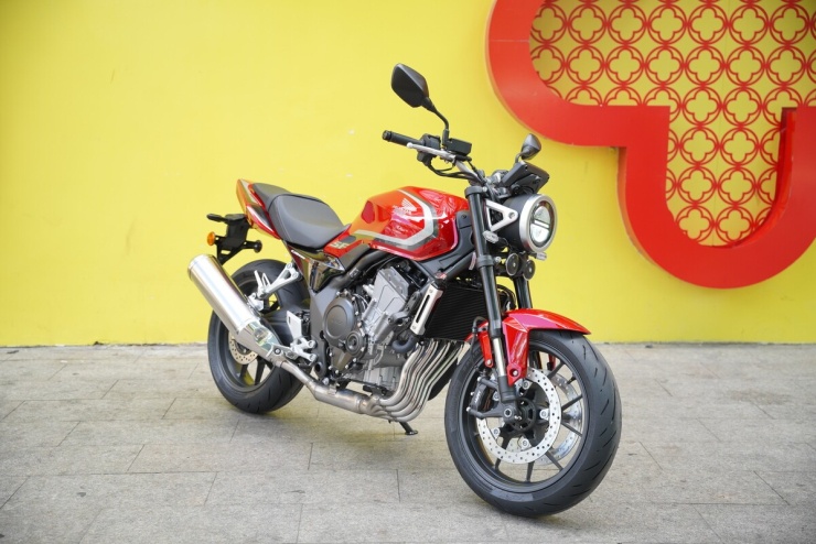 Honda CB500 Super Four đầu tiên về Việt Nam, giá 285 triệu đồng - 19