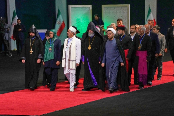 Triệu người dự lễ tang cố lãnh tụ tối cao Iran Ali Khamenei - 12