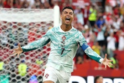 Rực rỡ Ronaldo "xé lưới" Croatia lập 3 kỷ lục: Sự bền bỉ phi thường tuổi 41