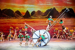 Vingroup ra mắt “Đất Nước Thiên Hùng Ca” - “Kỳ quan sân khấu” tôn vinh 4.000 năm lịch sử Việt Nam