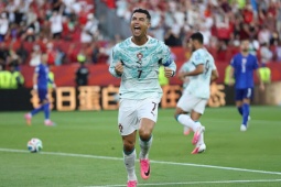 Trực tiếp bóng đá Bồ Đào Nha - Croatia: Ronaldo ghi bàn gỡ hòa!! (World Cup)