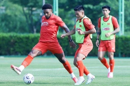 Xuân Son phấn khích ăn mừng "Siu" như Ronaldo, ĐT Việt Nam hứng khởi tập ở Hàn Quốc