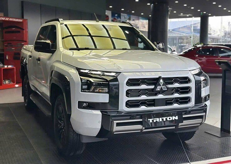 Xe bán tải Mitsubishi được hỗ trợ tương đương 100% lệ phí trước bạ đối với bản All-New Triton.