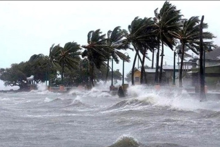 Bão số 1 Maysak giật cấp 11 trên khu vực ven biển Quảng Ninh, biển động rất mạnh