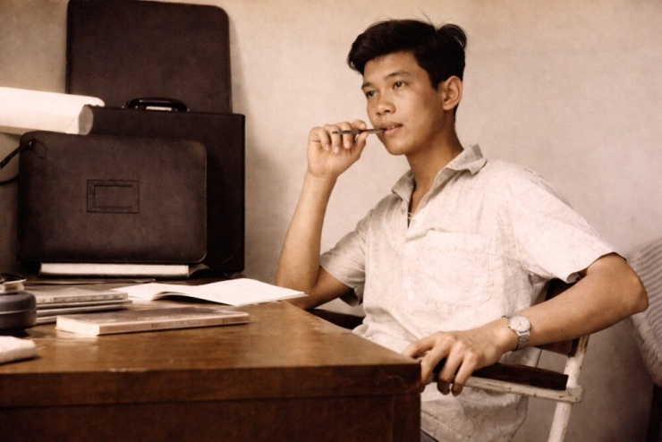 Nguyễn Chánh Tín năm 15 tuổi đã bắt đầu được giới học sinh, sinh viên chú ý,. 