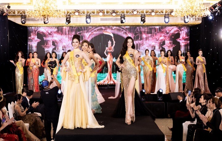 Cuộc thi còn lại 30 thí sinh sau khi Pháo bỏ thi.