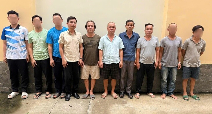 Các đối tượng liên quan trong chuyên án bị tạm giữ để điều tra. Ảnh: Công an TP Đà Nẵng