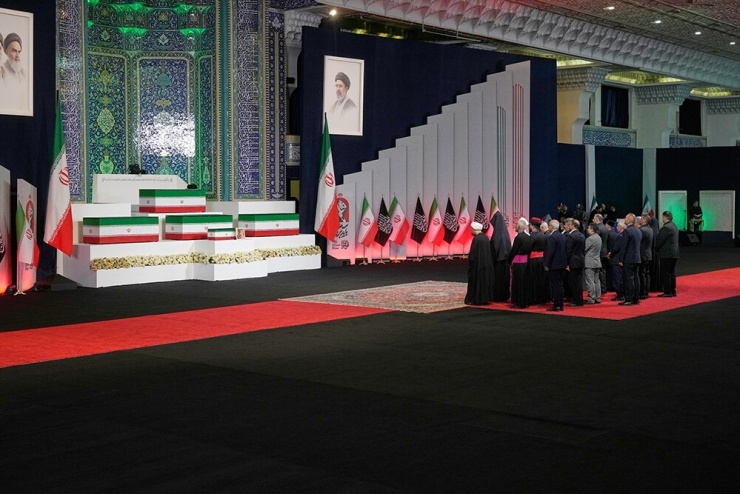 Người Iran thề báo thù cho cái chết của Đại giáo chủ Ali Khamenei - 1