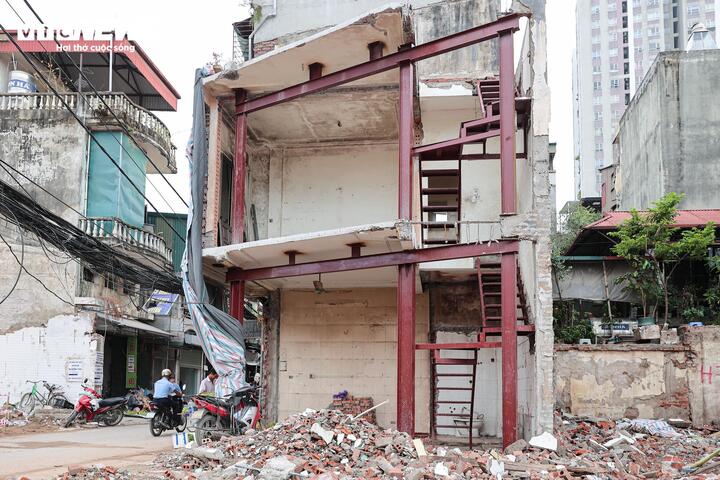 Loạt nhà siêu mỏng, siêu méo mọc lên sau giải phóng mặt bằng vành đai 2,5 - 6