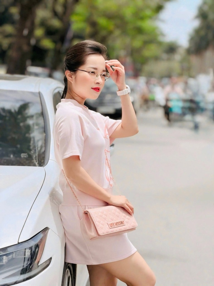 Đại uý công an, diễn viên Minh Hương: Tuổi 40 đi qua nhiều giông bão… - 12