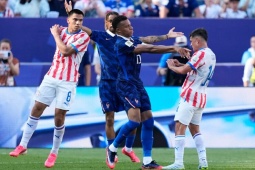 Mbappe mỉa mai ĐT Paraguay vì chơi xấu xí, chuyên gia gọi là "nỗi ô nhục"