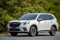 Subaru Forester giảm giá lên đến 360 triệu đồng