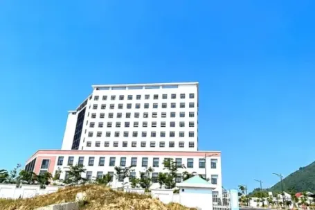 Bệnh viện Sản Nhi Phú Yên hơn 753 tỷ đồng vẫn lỡ hẹn dù đã phạt 3 nhà thầu