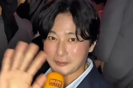 Không nhận ra Jang Dong Gun ở tuổi 54