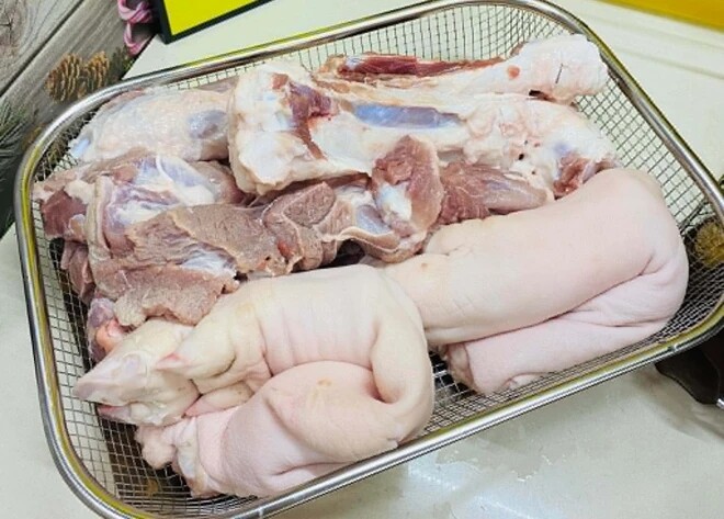 Cách làm chân giò nhồi thịt thơm ngon, lạ miệng cho bữa cơm gia đình - 3