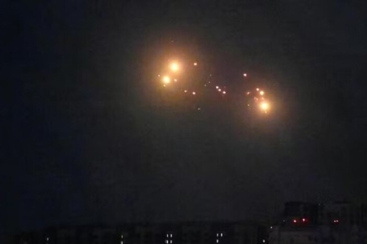 Thủ đô Ukraine hứng 'mưa tên lửa đạn đạo' Nga trước thềm thượng đỉnh NATO