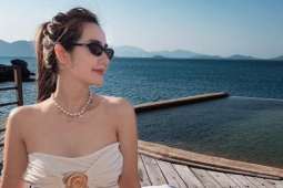 Huyền Lizzie 'Cách em 1 milimet' gợi cảm ở tuổi 37