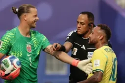 Hành trình khó tin từ tuyển thủ trượt tuyết đến người hùng cản bước Brazil của thủ môn tuyển Na Uy