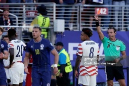 UEFA chỉ trích gay gắt vụ FIFA "xóa" thẻ đỏ sao ĐT Mỹ ở World Cup, tố làm tổn hại bóng đá