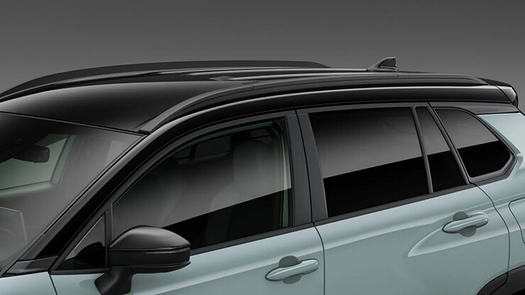 Toyota Corolla Cross ra bản mới đậm chất Land Cruiser, thêm camera nhìn xuyên gầm - 4