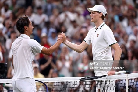 Video tennis Sinner - Mochizuki: 3 set thần tốc (Wimbledon)