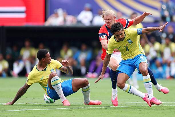 Trực tiếp bóng đá Brazil - Na Uy: Neymar sút penalty rút ngắn (World Cup) (Hết giờ) - 11