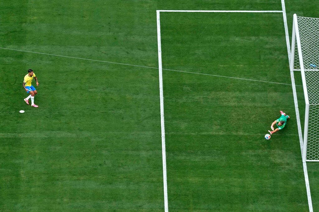Trực tiếp bóng đá Brazil - Na Uy: Neymar sút penalty rút ngắn (World Cup) (Hết giờ) - 6