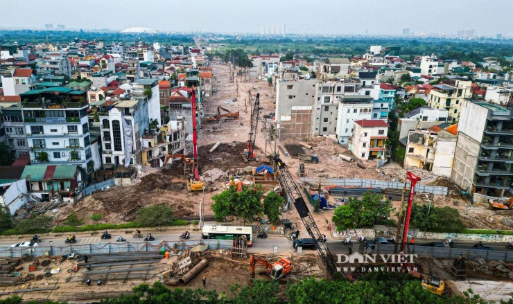 Dự án sau khi hoàn thành sẽ thúc đẩy quá trình đô thị hóa, giãn dân số, giảm tải cho các cầu Chương Dương, Long Biên, Thăng Long, Vĩnh Tuy và giảm áp lực giao thông trong đô thị lõi. Ảnh: Lê Minh