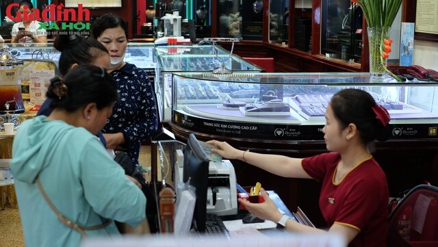 Giá bạc hôm nay ngày 7/7, bạc Phú Quý, Doji, Ancarat, Sacombank-SBJ nối tiếp đà giảm, duy trì quanh vùng 63 triệu đồng/kg.