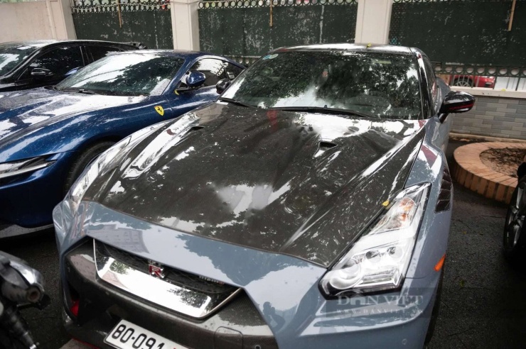 Chiếc Nissan GT-R Special chỉ sản xuất 300 chiếc trên toàn thế giới. Đây là chiếc xe siêu hiếm ở Việt Nam, giá trị tùy thời điểm nhưng có thể lên tới hơn 20 tỷ đồng. Ảnh: Xuân Huy.