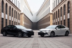 Sếp mua Camry Hybrid: Tài xế khóc ròng vì mất khoản "thu nhập ngầm"?