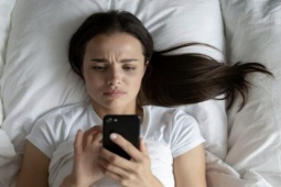 Điện thoại không mạng xã hội, không trình duyệt đang hút khách trở lại