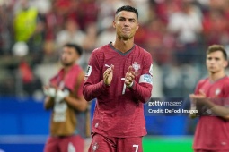 Bồ Đào Nha phung phí thế hệ vàng vì HLV bảo thủ, đặt lợi ích Ronaldo lên trên tập thể