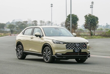 SUV hạng B đồng loạt khuyến mại mạnh: Khách Việt đón "cơn mưa" ưu đãi tới gần trăm triệu đồng