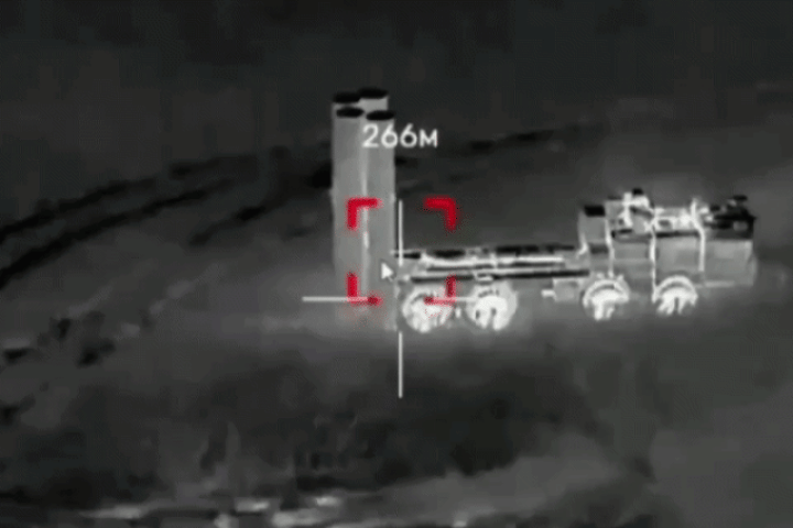 Ukraine tập kích trận địa 'rồng lửa' S-400 của Nga